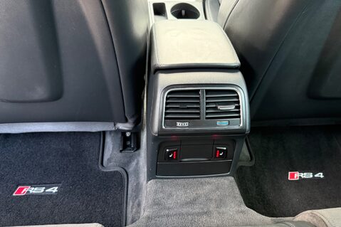 Audi RS4 RS4 AVANT FSI QUATTRO - SEPANG BLUE -SPORTS PACKAGE - BANG & OLUFSEN 32