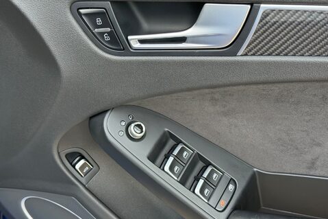 Audi RS4 RS4 AVANT FSI QUATTRO - SEPANG BLUE -SPORTS PACKAGE - BANG & OLUFSEN 37