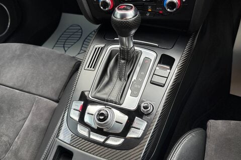 Audi RS4 RS4 AVANT FSI QUATTRO - SEPANG BLUE -SPORTS PACKAGE - BANG & OLUFSEN 42