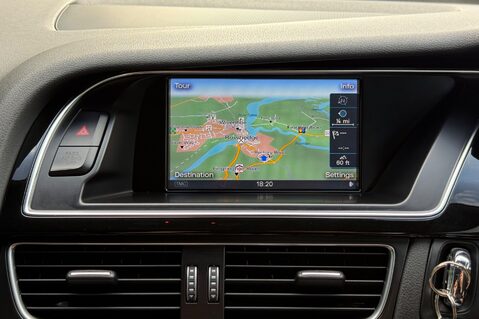 Audi RS4 RS4 AVANT FSI QUATTRO - SEPANG BLUE -SPORTS PACKAGE - BANG & OLUFSEN 10
