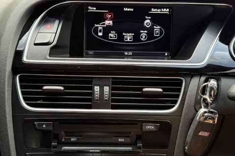Audi RS4 RS4 AVANT FSI QUATTRO - SEPANG BLUE -SPORTS PACKAGE - BANG & OLUFSEN 45