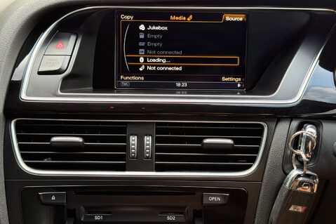 Audi RS4 RS4 AVANT FSI QUATTRO - SEPANG BLUE -SPORTS PACKAGE - BANG & OLUFSEN 49