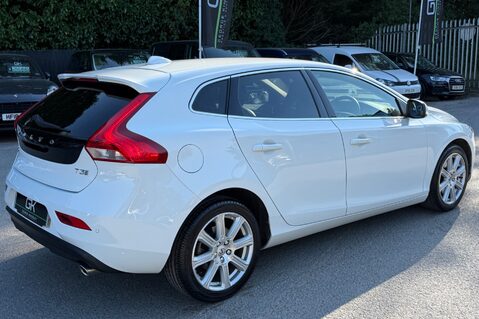 Volvo V40 T3 INSCRIPTION - ONE OWNER FROM NEW - FULL MAIN DEALER SERVICE HISTORY 6