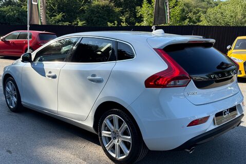 Volvo V40 T3 INSCRIPTION - ONE OWNER FROM NEW - FULL MAIN DEALER SERVICE HISTORY 2
