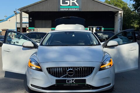 Volvo V40 T3 INSCRIPTION - ONE OWNER FROM NEW - FULL MAIN DEALER SERVICE HISTORY 18