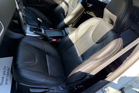 Volvo V40 T3 INSCRIPTION - ONE OWNER FROM NEW - FULL MAIN DEALER SERVICE HISTORY 23