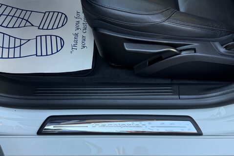 Volvo V40 T3 INSCRIPTION - ONE OWNER FROM NEW - FULL MAIN DEALER SERVICE HISTORY 24
