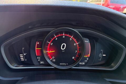 Volvo V40 T3 INSCRIPTION - ONE OWNER FROM NEW - FULL MAIN DEALER SERVICE HISTORY 37