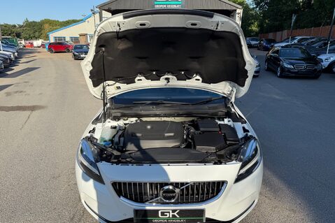 Volvo V40 T3 INSCRIPTION - ONE OWNER FROM NEW - FULL MAIN DEALER SERVICE HISTORY 49