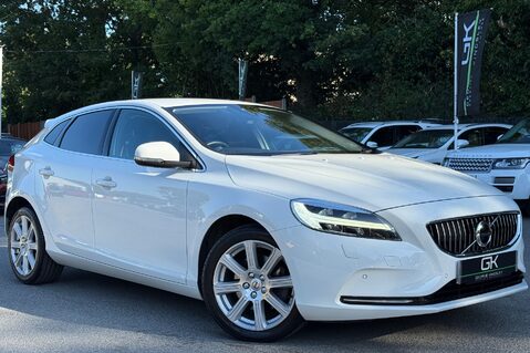 Volvo V40 T3 INSCRIPTION - ONE OWNER FROM NEW - FULL MAIN DEALER SERVICE HISTORY 1