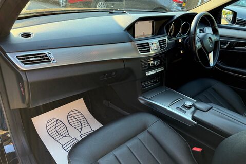 Mercedes-Benz E Class E250 CDI SE - ONE OWNER - FULL MERCEDES SERVICE HISTORY - 11 SERVICES  23