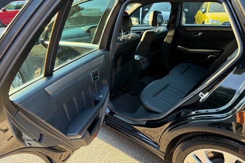Mercedes-Benz E Class E250 CDI SE - ONE OWNER - FULL MERCEDES SERVICE HISTORY - 11 SERVICES  27