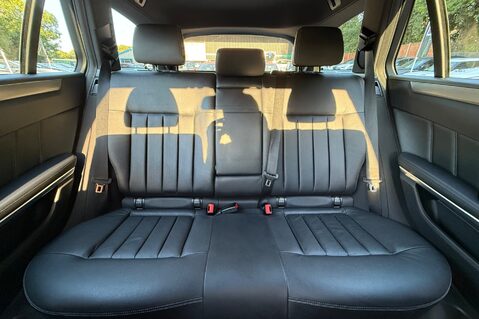 Mercedes-Benz E Class E250 CDI SE - ONE OWNER - FULL MERCEDES SERVICE HISTORY - 11 SERVICES  14