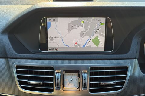 Mercedes-Benz E Class E250 CDI SE - ONE OWNER - FULL MERCEDES SERVICE HISTORY - 11 SERVICES  37