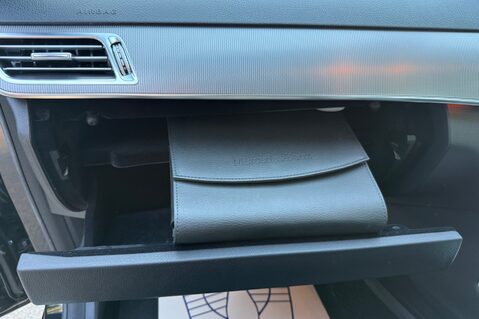 Mercedes-Benz E Class E250 CDI SE - ONE OWNER - FULL MERCEDES SERVICE HISTORY - 11 SERVICES  52