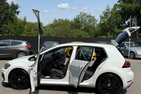 Volkswagen Golf GTD TDI - 2 OWNERS - APPLE CAR PLAY - 12 MONTHS MOT 21