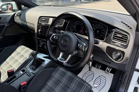 Volkswagen Golf GTD TDI - 2 OWNERS - APPLE CAR PLAY - 12 MONTHS MOT 14
