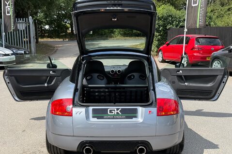 Audi TT QUATTRO SPORT - RARE COLLECTABLE CAR - POLE POSITION BUCKET SEATS 19