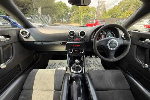 Audi TT QUATTRO SPORT - RARE COLLECTABLE CAR - POLE POSITION BUCKET SEATS 12