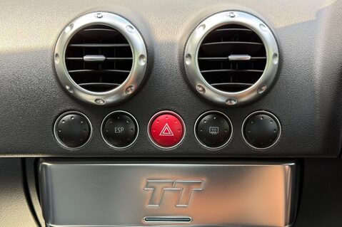 Audi TT QUATTRO SPORT - RARE COLLECTABLE CAR - POLE POSITION BUCKET SEATS 28