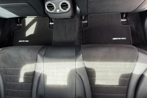 Mercedes-Benz C Class C 200 D AMG LINE - RARE MANUAL GEARBOX  24