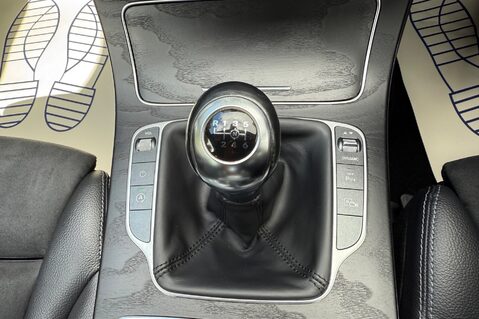 Mercedes-Benz C Class C 200 D AMG LINE - RARE MANUAL GEARBOX  26