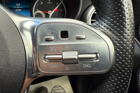 Mercedes-Benz C Class C 200 D AMG LINE - RARE MANUAL GEARBOX  32