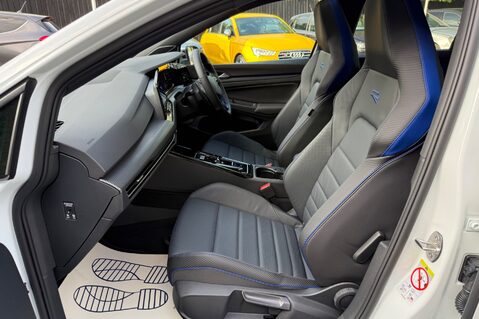 Volkswagen Golf R TSI 4MOTION DSG - EVERY EXTRA -DCC-PAN ROOF-PERF PACK-HUD-CAM-HK-WINTERPK 28