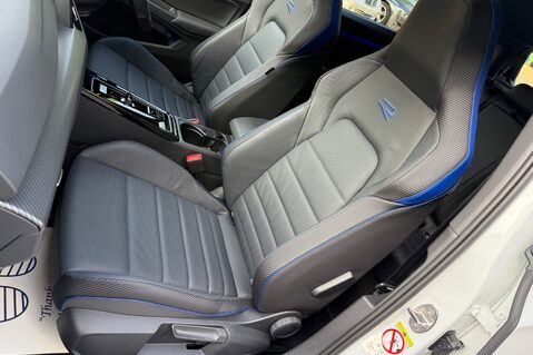 Volkswagen Golf R TSI 4MOTION DSG - EVERY EXTRA -DCC-PAN ROOF-PERF PACK-HUD-CAM-HK-WINTERPK 15