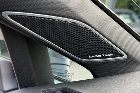 Volkswagen Golf R TSI 4MOTION DSG - EVERY EXTRA -DCC-PAN ROOF-PERF PACK-HUD-CAM-HK-WINTERPK 34