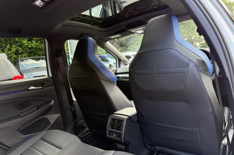 Volkswagen Golf R TSI 4MOTION DSG - EVERY EXTRA -DCC-PAN ROOF-PERF PACK-HUD-CAM-HK-WINTERPK 39