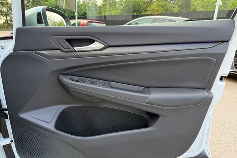 Volkswagen Golf R TSI 4MOTION DSG - EVERY EXTRA -DCC-PAN ROOF-PERF PACK-HUD-CAM-HK-WINTERPK 44