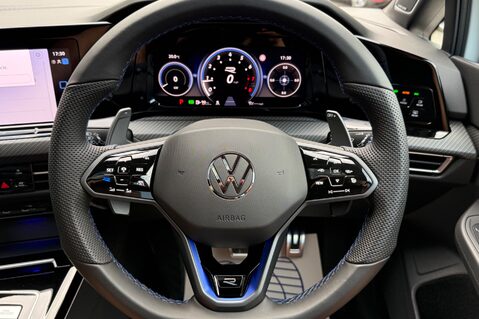 Volkswagen Golf R TSI 4MOTION DSG - EVERY EXTRA -DCC-PAN ROOF-PERF PACK-HUD-CAM-HK-WINTERPK 7