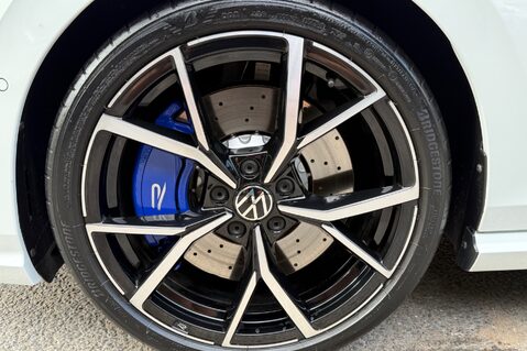 Volkswagen Golf R TSI 4MOTION DSG - EVERY EXTRA -DCC-PAN ROOF-PERF PACK-HUD-CAM-HK-WINTERPK 77