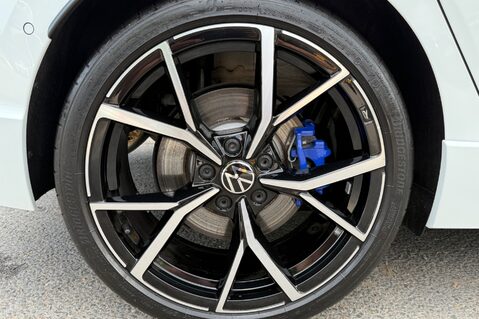Volkswagen Golf R TSI 4MOTION DSG - EVERY EXTRA -DCC-PAN ROOF-PERF PACK-HUD-CAM-HK-WINTERPK 79