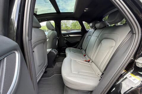 Audi Q3 TFSI S LINE EDITION -PANORAMIC ROOF -COMFORT & SOUND PACK 30