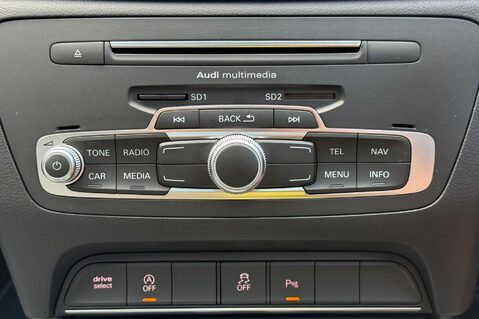 Audi Q3 TFSI S LINE EDITION -PANORAMIC ROOF -COMFORT & SOUND PACK 45