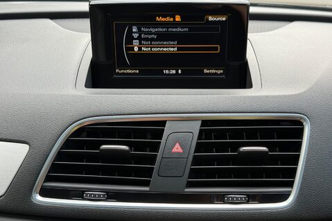 Audi Q3 TFSI S LINE EDITION -PANORAMIC ROOF -COMFORT & SOUND PACK 47