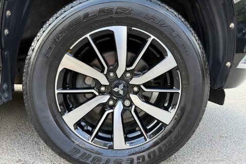 Mitsubishi Shogun Sport DI-D 4 - 7 SEATER - FULL MITSUBISHI SERVICE HISTORY - ADAPTIVE CRUISE CONTR 62
