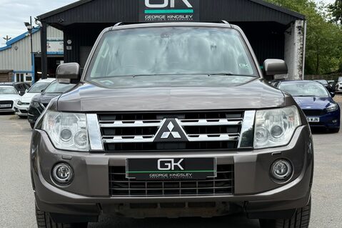 Mitsubishi Shogun DI-D SG3 - FSH WITH 11 SERVICE STAMPS  16