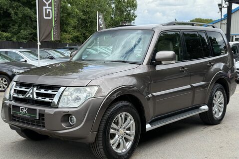 Mitsubishi Shogun DI-D SG3 - FSH WITH 11 SERVICE STAMPS  13