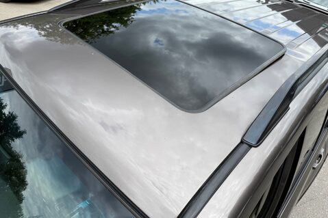 Mitsubishi Shogun DI-D SG3 - FSH WITH 11 SERVICE STAMPS  20