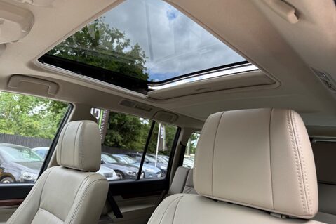 Mitsubishi Shogun DI-D SG3 - FSH WITH 11 SERVICE STAMPS  5