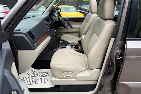 Mitsubishi Shogun DI-D SG3 - FSH WITH 11 SERVICE STAMPS  4