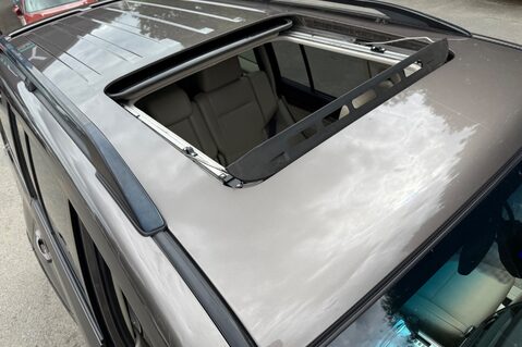 Mitsubishi Shogun DI-D SG3 - FSH WITH 11 SERVICE STAMPS  25