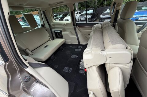 Mitsubishi Shogun DI-D SG3 - FSH WITH 11 SERVICE STAMPS  47