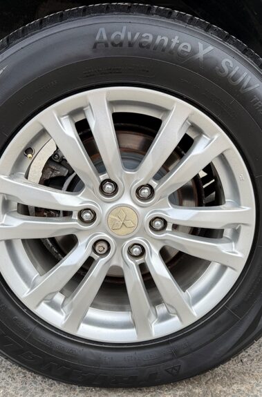 Mitsubishi Shogun DI-D SG3 - FSH WITH 11 SERVICE STAMPS  