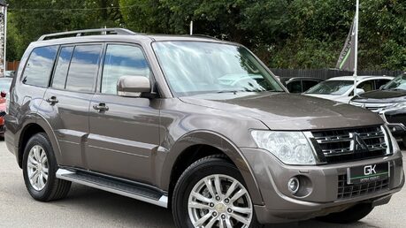 Mitsubishi Shogun DI-D SG3 - FSH WITH 11 SERVICE STAMPS  