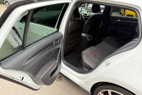 Volkswagen Golf GTI PERFORMANCE TSI DSG - ART VELOUR SEATS -DYNAUDIO -CAMERA -BRESCIA 19s 23