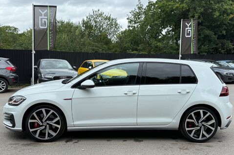 Volkswagen Golf GTI PERFORMANCE TSI DSG - ART VELOUR SEATS -DYNAUDIO -CAMERA -BRESCIA 19s 10